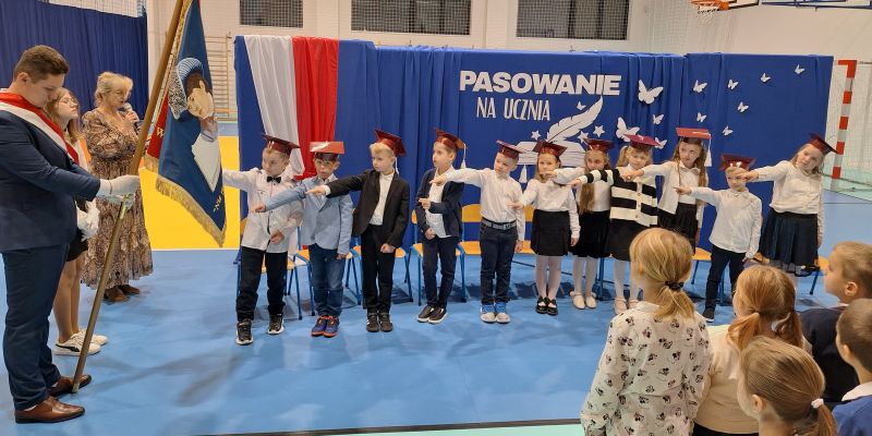 Pasowanie na ucznia i obchody Dnia Edukacji Narodowej