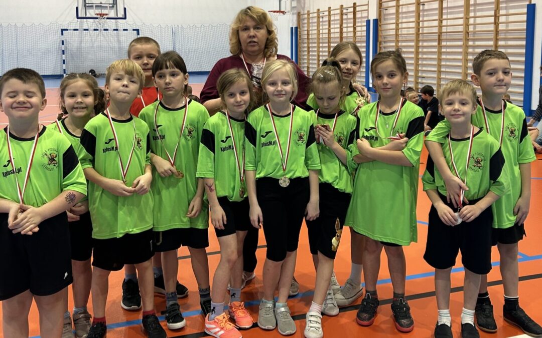 II Mikołajkowy Festiwal Gier i Zabaw Ruchowych klas I–III