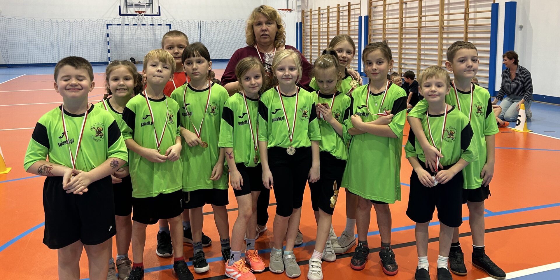 II Mikołajkowy Festiwal Gier i Zabaw Ruchowych klas I–III